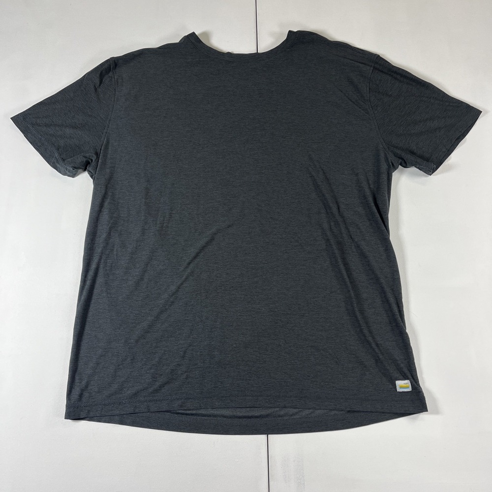 Vuori Strato Tech Tee Shirt Short Sleeve Active Gym Stretch Men's L V126